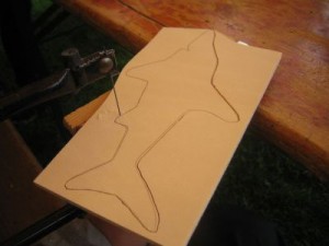 hai_bemalt_sperrholz_saegen